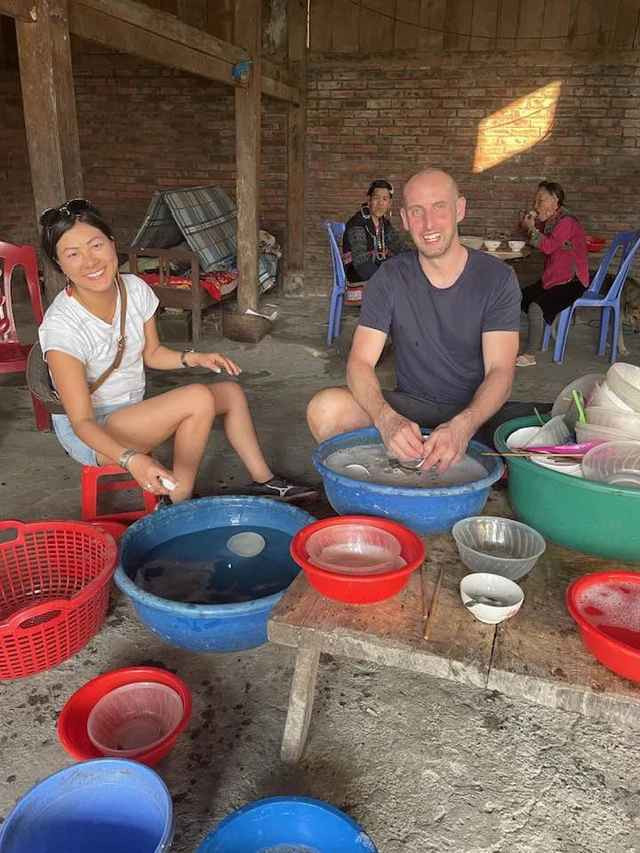 Cả hai đang tranh thủ thăm thú khắp nơi và có nhiều trải nghiệm thú vị bên nhau.