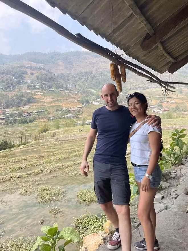 Mới đây Lò Thị Mai đã cùng bạn trai - anh Wim Francois (sinh năm 1983, quốc tịch Bỉ) về thăm gia đình cô ở Sapa.