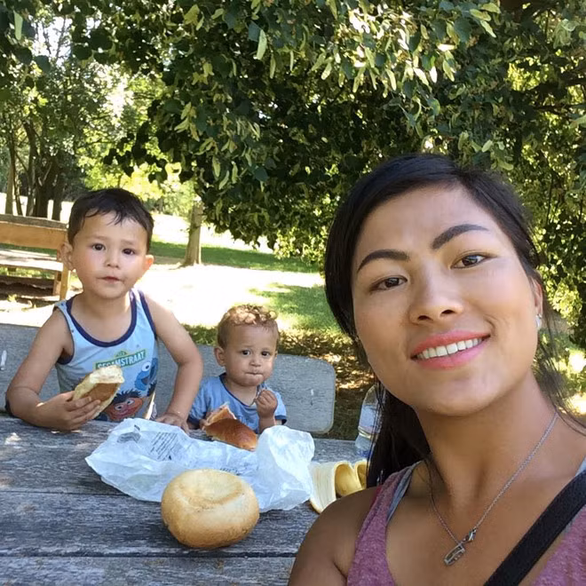 Tình cảm của cả hai nhận được sự ủng hộ từ gia đình Wim và các con riêng của Mai. Trên trang cá nhân cô cũng thường xuyên chia sẻ những khoảnh khắc hạnh phúc với bạn trai.