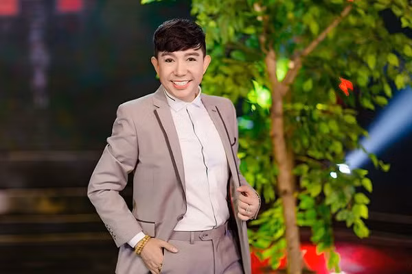 “Ba Tam showbiz Viet mot thoi” – Long Nhat va chuyen doi nghiet nga