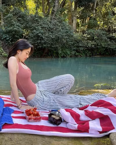 Hiện tại, Chichi là một người mẫu có tiếng. Ngoài ra, cô còn sở hữu thương hiệu thời trang riêng.