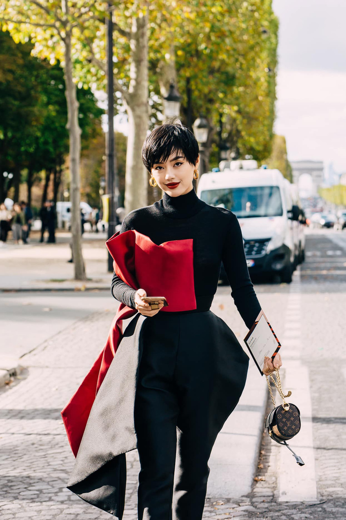 Những hình ảnh của Khánh Linh thu hút vạn người mê.