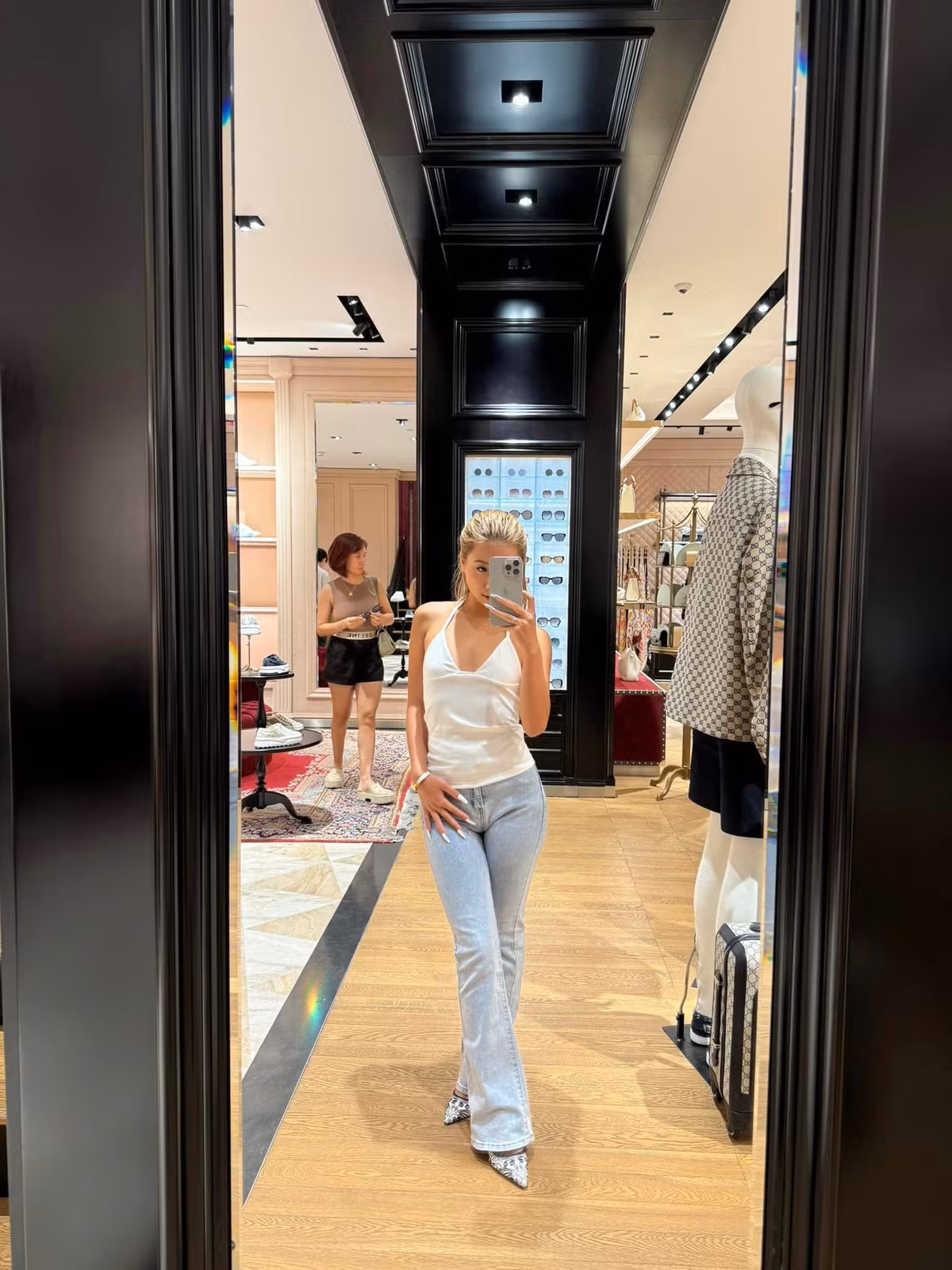 Hiện tại, tài khoản của cựu nữ VĐV TDDC này có 1,2 triệu người theo dõi, con số này đã giảm khoảng 100.000 so với trước đây (1,3 triệu người theo dõi).