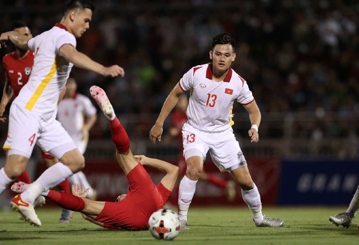 Tuan Hai toa sang, doi tuyen Viet Nam thang nhe 