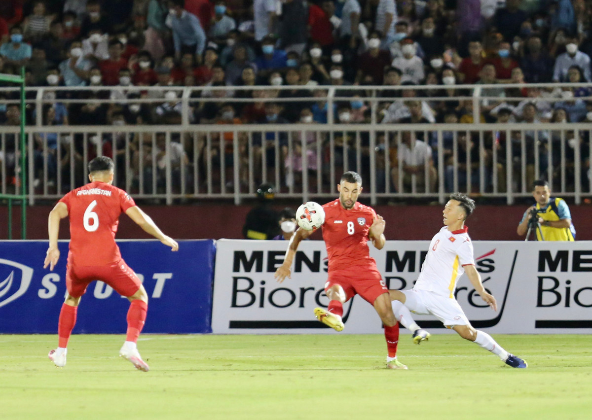 Tuan Hai toa sang, doi tuyen Viet Nam thang nhe 