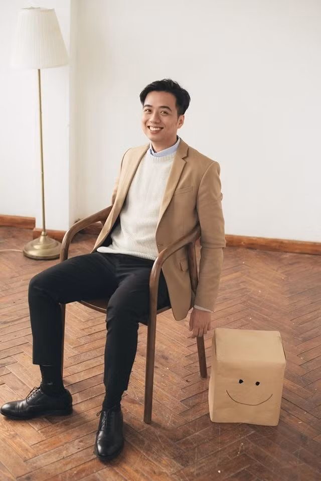 Năm 2023, kênh của Minh Khôi bất ngờ đăng tải video mới mang tên Smile Forever để tri ân người hâm mộ suốt 10 năm. Trong vai trò doanh nhân, nam vlogger đời đầu sáng lập hoặc đồng sở hữu nhiều thương hiệu cà phê và thời trang.