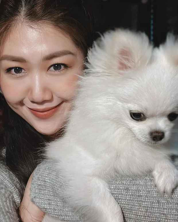 Nam Phương từng đạt được danh hiệu Á khôi Sinh viên Thanh lịch khối Đại Học Đà Nẵng năm 2018 - cuộc thi mà hoa hậu Thanh Thủy cũng tham gia.