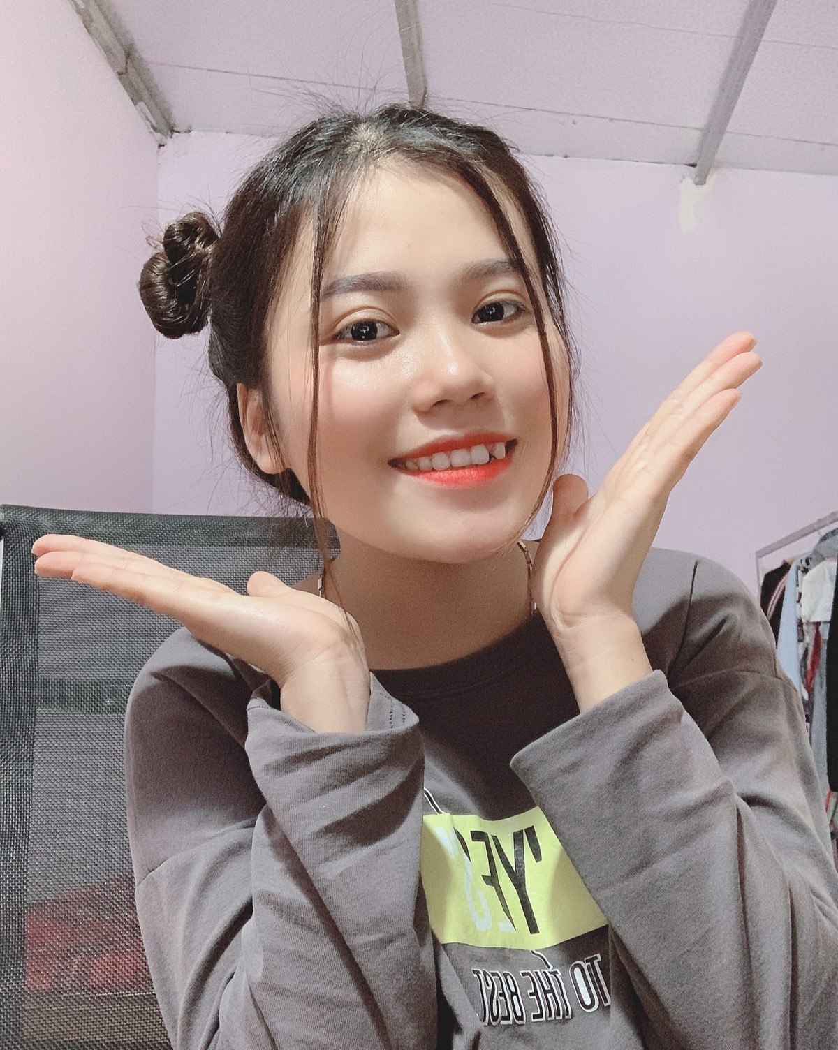 Bên cạnh công việc thực hiện các video với mẹ và các anh, Thanh Lương còn phát triển kênh YouTube riêng với gần 30 nghìn lượt đăng ký, các video chủ yếu với nội dung đời thường, đi ăn đi chơi bên cạnh người thân và bạn bè. Bên cạnh đó cũng có những video hài hước, "troll" mọi người. Trung bình mỗi video thu hút hàng chục nghìn lượt xem.