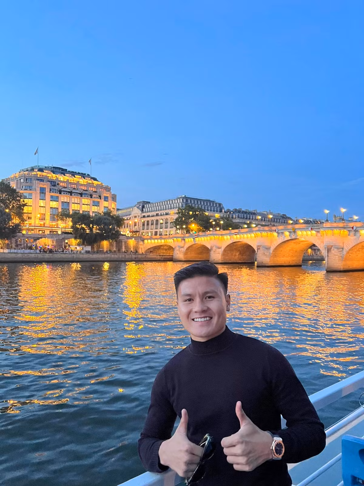 Trước đó, trong trận đấu giữa Pau FC và Rodez ở vòng 11 Ligue 2, chân sút đến từ Việt Nam đã ghi bàn thắng gỡ hòa, giúp Pau FC giữ được 1 điểm quý giá, thoát khỏi nguy cơ bị xuống hạng.