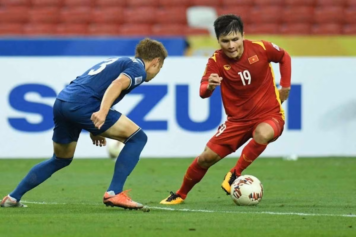 Suốt quá trình diễn ra AFF Cup, Nguyễn Quang Hải được thầy Park tin tưởng, tung vào sân ở các trận đấu. Tuy nhiên, lần trở lại này, chân sút gốc Hà Nội không ghi được bàn thắng nào cho đội bóng áo đỏ.