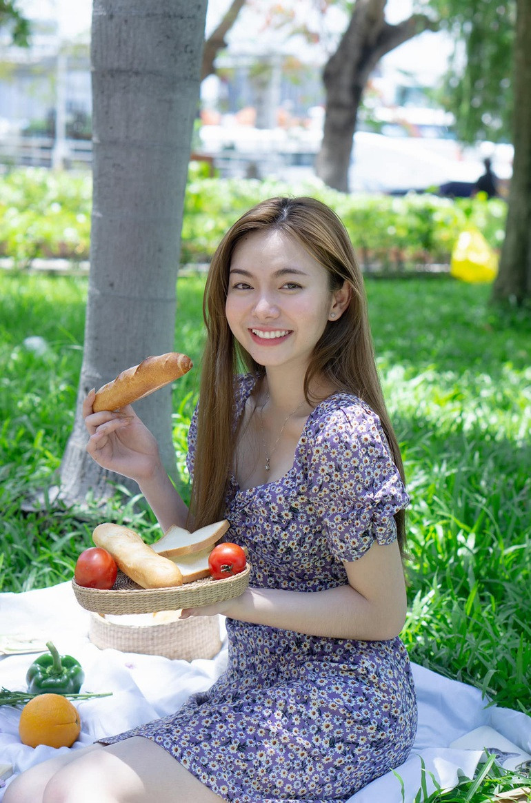 An Di tiết lộ rằng dù đã có 2 tháng học tiếng Việt trước khi sang Việt Nam vào tháng 10/2018, nhưng cô cũng không tránh khỏi những sự khác biệt văn hóa cũng như bất đồng ngôn ngữ.