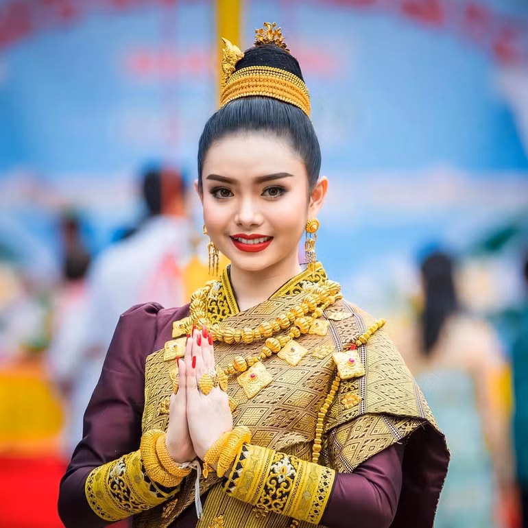 Không chỉ được các bạn lưu học sinh cùng ngành yêu mến, An Di còn nhận được rất nhiều tình cảm của các thầy cô giáo và các bạn sinh viên Việt Nam.