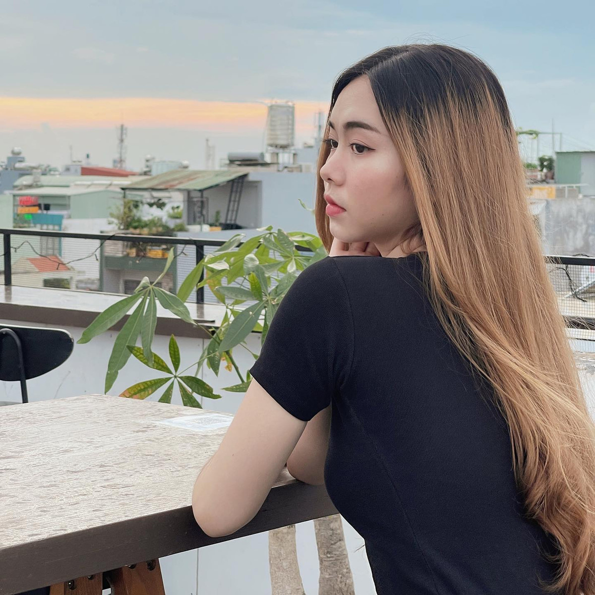 Cũng từ những trải nghiệm thú vị như vậy, An Di nảy ra ý tưởng ghi lại những khoảnh khắc đời thường, những kỉ niệm khi đi học như một dạng nhật ký trong quá trình du học và đăng tải lên các nền tảng mạng xã hội.