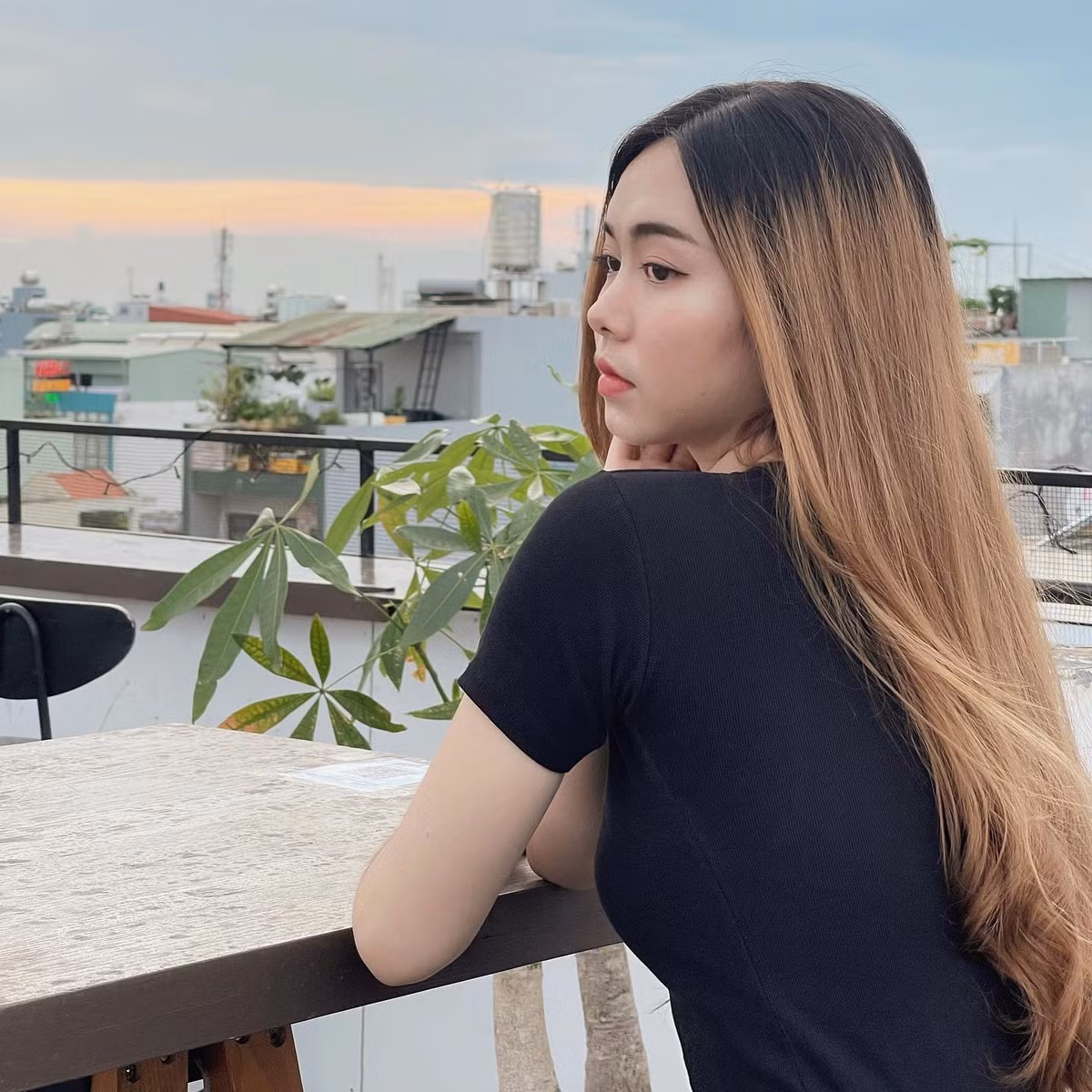 Cũng từ những trải nghiệm thú vị như vậy, An Di nảy ra ý tưởng ghi lại những khoảnh khắc đời thường, những kỉ niệm khi đi học như một dạng nhật ký trong quá trình du học và đăng tải lên các nền tảng mạng xã hội.