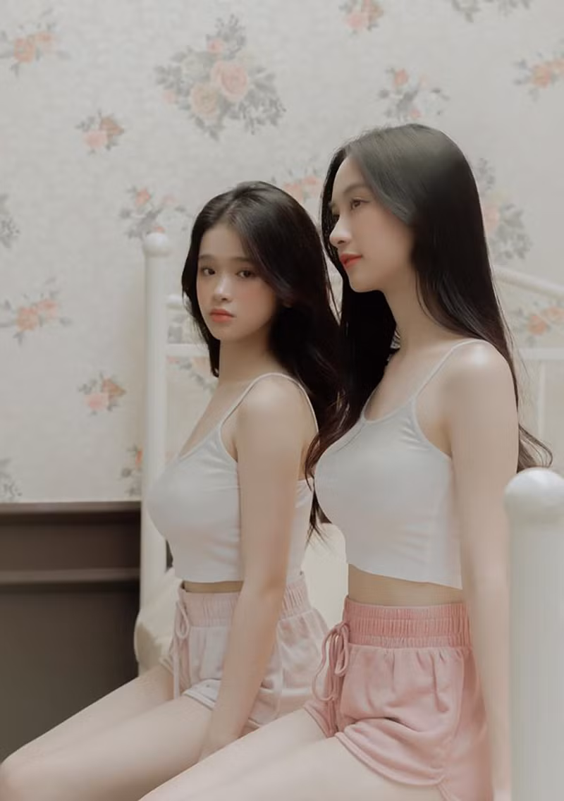 Trước đây, Linh Ka từng công khai "thả thính" Jun Vũ và được "đàn chị"đáp lại nhiệt tình.