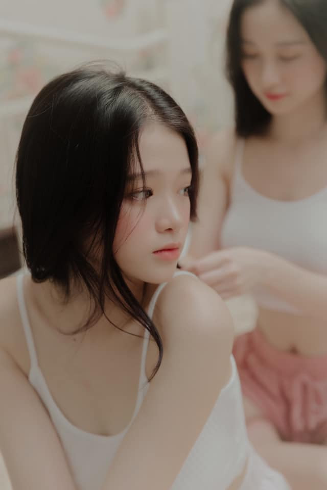 Chỉ sau ít giờ đăng tải, bộ ảnh của Linh Ka và Jun Vũ đã nhận vô vàn nút "thả tim" từ dân mạng.