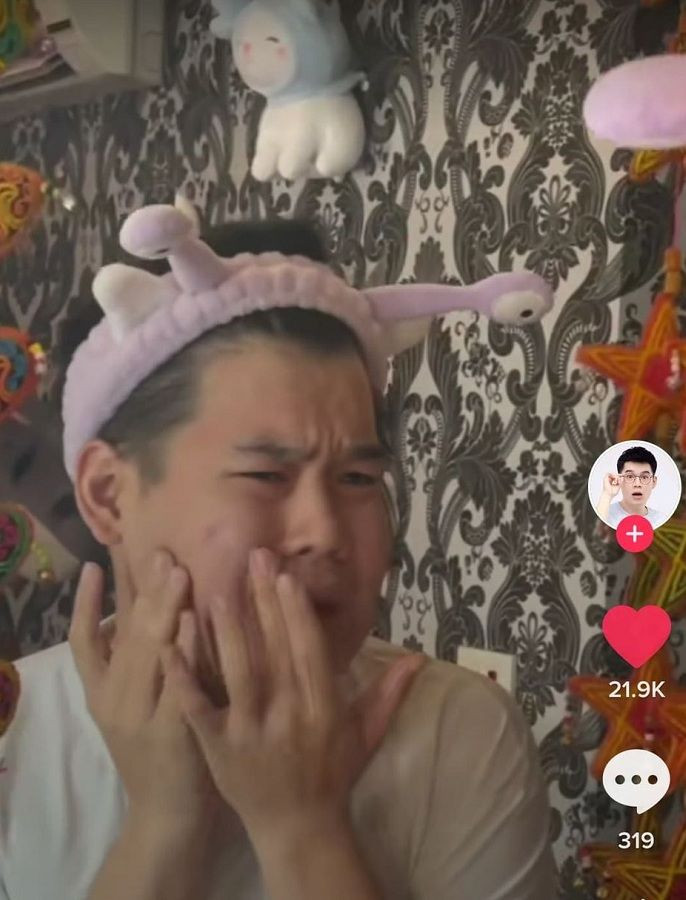 Long Chun từng tiết lộ thu nhập trung bình mỗi tháng rơi vào nhiều... triệu đồng.