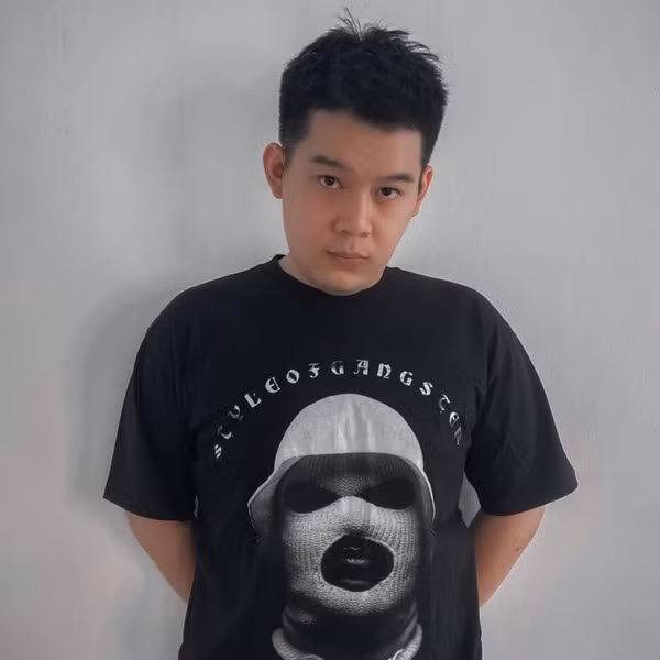 Mỗi clip trên trang cá nhân của Long Chun thu hút được hàng trăm nghìn cho đến vài triệu lượt xem. Tính đến hiện tại, số lượng người theo dõi của TikToker này là 4,1 triệu, con số này được tăng lên liên tục theo thời gian.