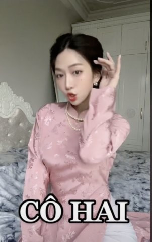 Nội dung chủ yếu trên kênh TikTok của Lê Bống là những clip nhún nhảy theo nhạc cũng như những clip diễn xuất hài hước. Con số theo dõi của Lê Bống ngày một tăng lên và hiện tại cô nàng đã đạt được mức 7,5 triệu lượt follow.