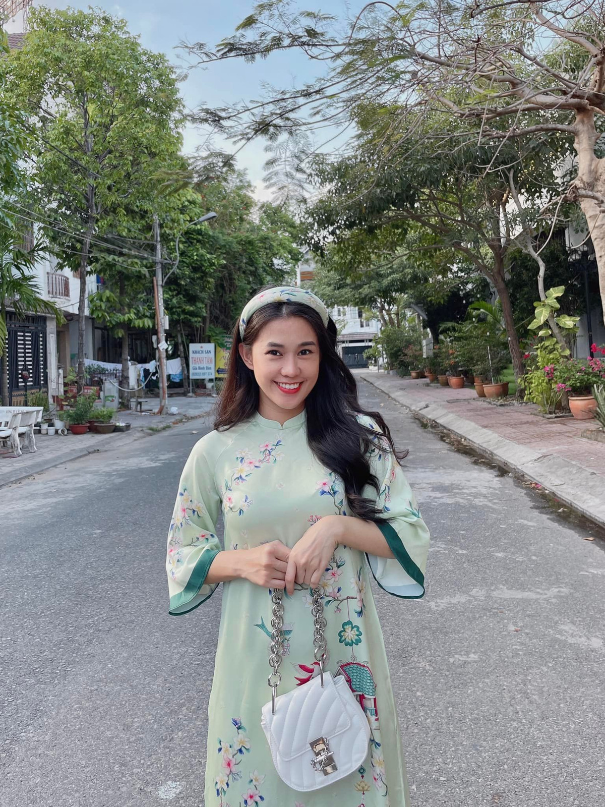 Ngoài việc để dành tiền, tiết kiệm từng chút một, Ngọc Thảo còn để “tiền sinh ra tiền". Đầu tư sinh lời là cách cô đã làm.