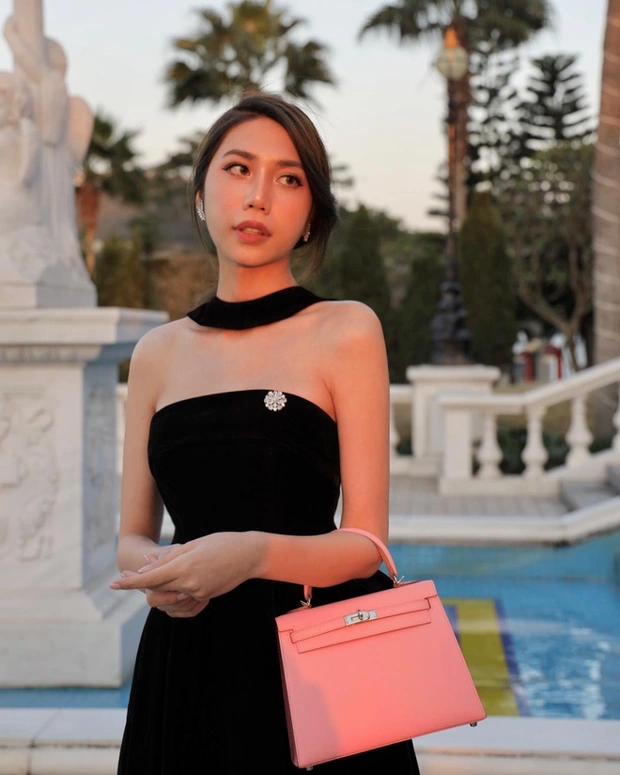 Bên cạnh đó, chiều cao lý tưởng cùng vóc dáng cuốn hút của Shayne Trần cũng khiến nhiều người trầm trồ.