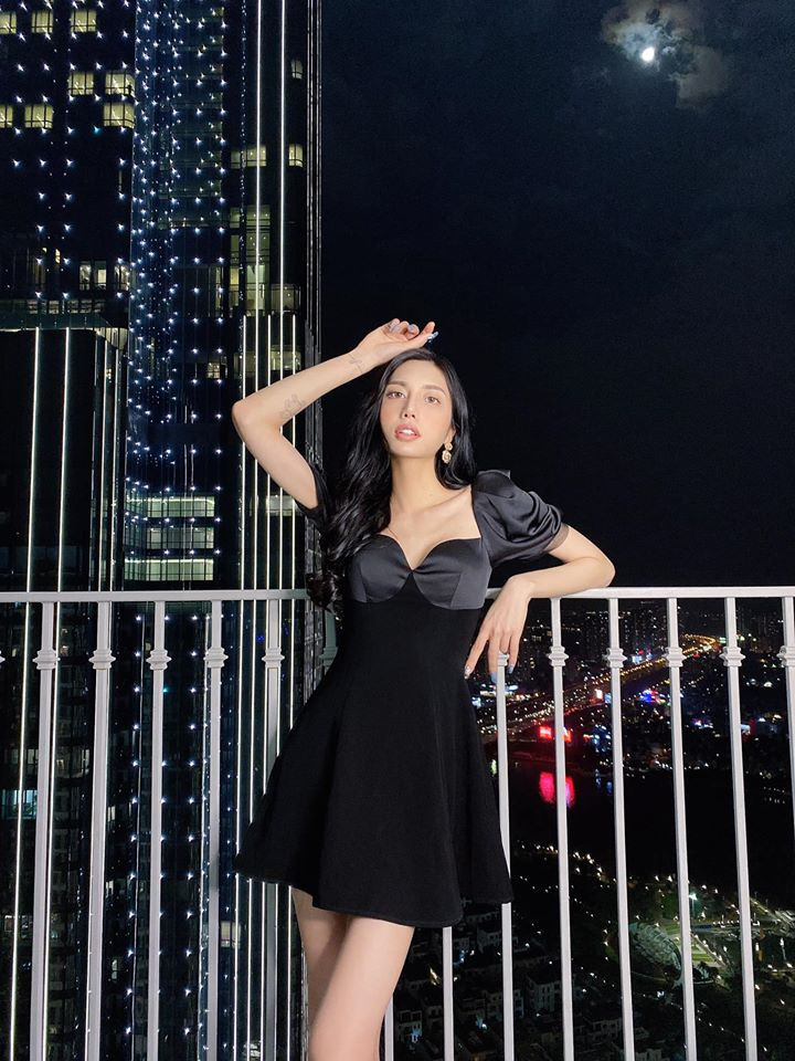 Trước đây, Shayne Trần vẫn phụ giúp gia đình trong công việc kinh doanh tuy nhiên thời điểm đó, cô nàng tập trung hơn cho các hoạt động sáng tạo nội dung trên MXH.