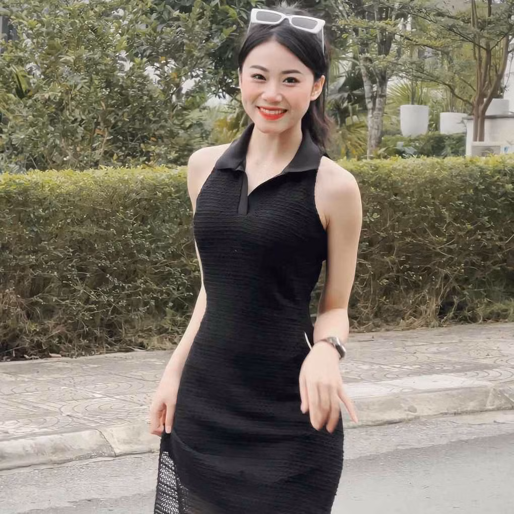 Không chỉ sở hữu gương mặt xinh đẹp, Hòa Bình còn là một người hâm mộ bóng đá chính hiệu, đặc biệt yêu thích tiền đạo nổi tiếng Lionel Messi.