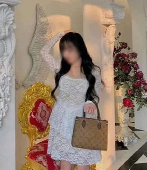 Mới đây, cô gái tên H.P có bài đăng cảnh báo mọi người về việc "chốt đơn" qua mạng. Cụ thể, vì ưng bụng một kiểu váy ren đang hot, cô nàng quyết định mời ngay về đội của mình.
