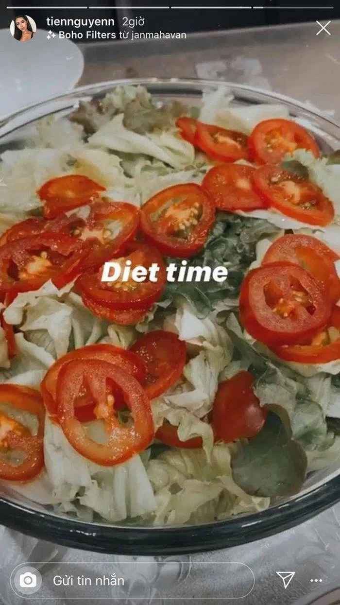 Sống trong nhung lụa nhưng chế độ ăn uống cũng được kiểm soát chặt chẽ.