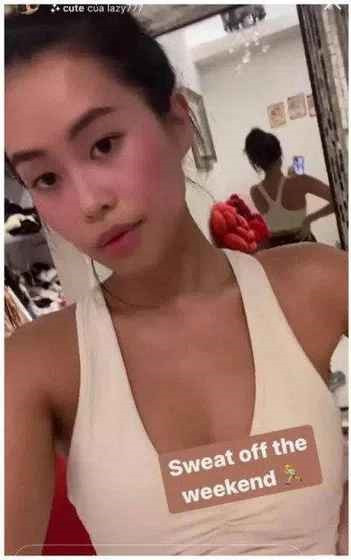 Sinh trưởng trong một gia đình giàu có nhưng Tiên Nguyễn luôn ý thức với cách chi tiêu, đơn cử là việc cô chọn cách tự tập thể dục ở nhà theo hướng dẫn trong những clip trên mạng xã hội.