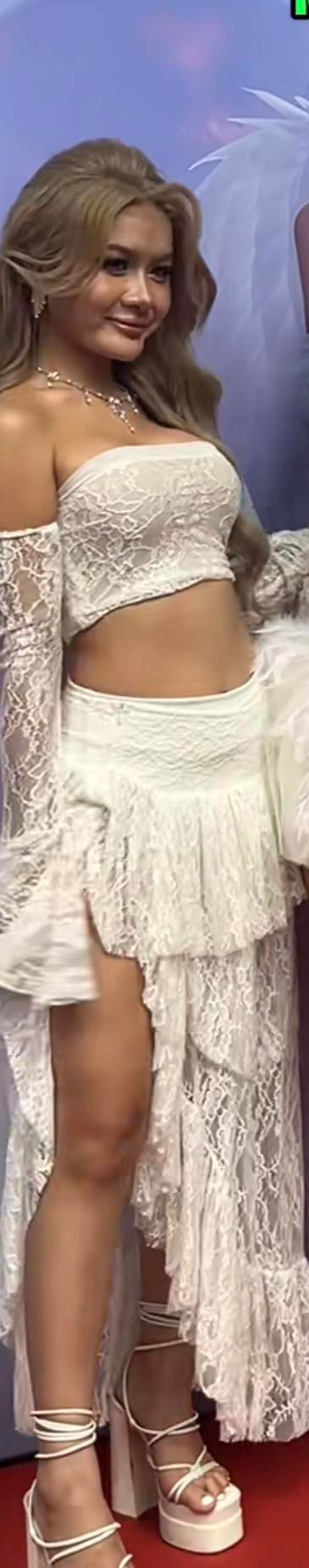 Nhan sắc thật của Xuân Ca khi không qua các lớp filter trên mạng xã hội gây chú ý.