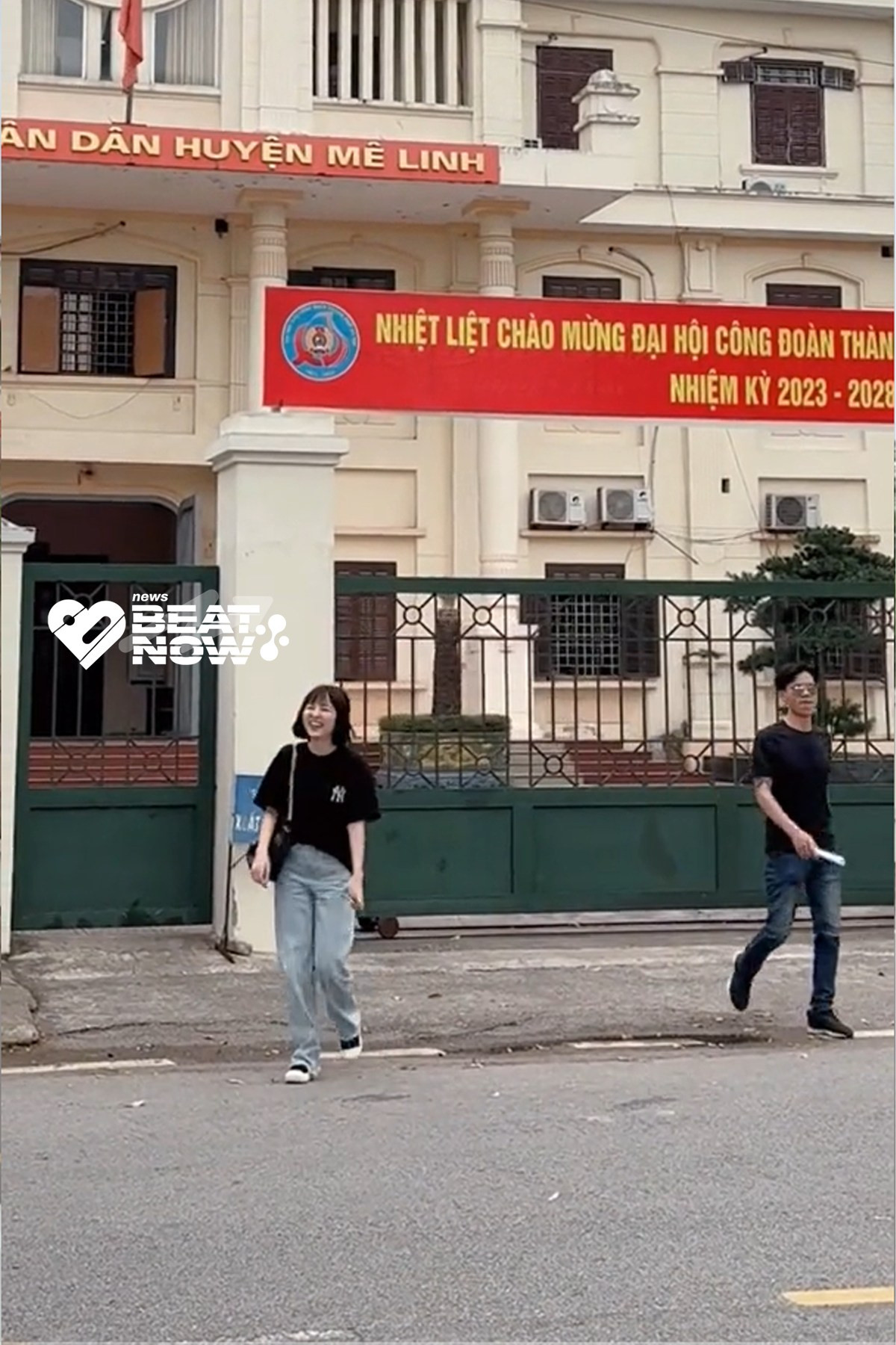 Vào trang cá nhân của nữ chính, dân mạng tiếc thay cho anh chồng có vợ xinh, body cực phẩm như này mà không biết giữ.