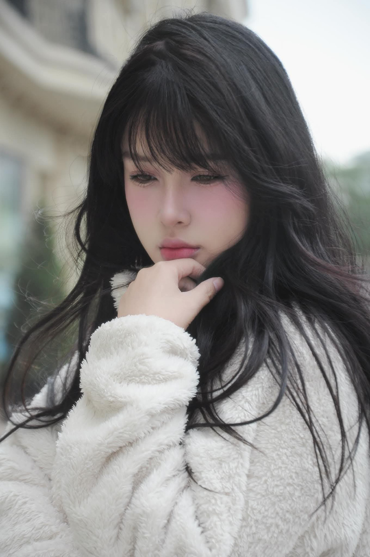 Trần Thanh Nga thu hút fan không chỉ nhờ kỹ năng nghiệp vụ chắc chắn, truyền đạt kiến thức dễ thấu hiểu, mà còn nhờ vẻ ngoài xinh xắn, ngọt ngào.