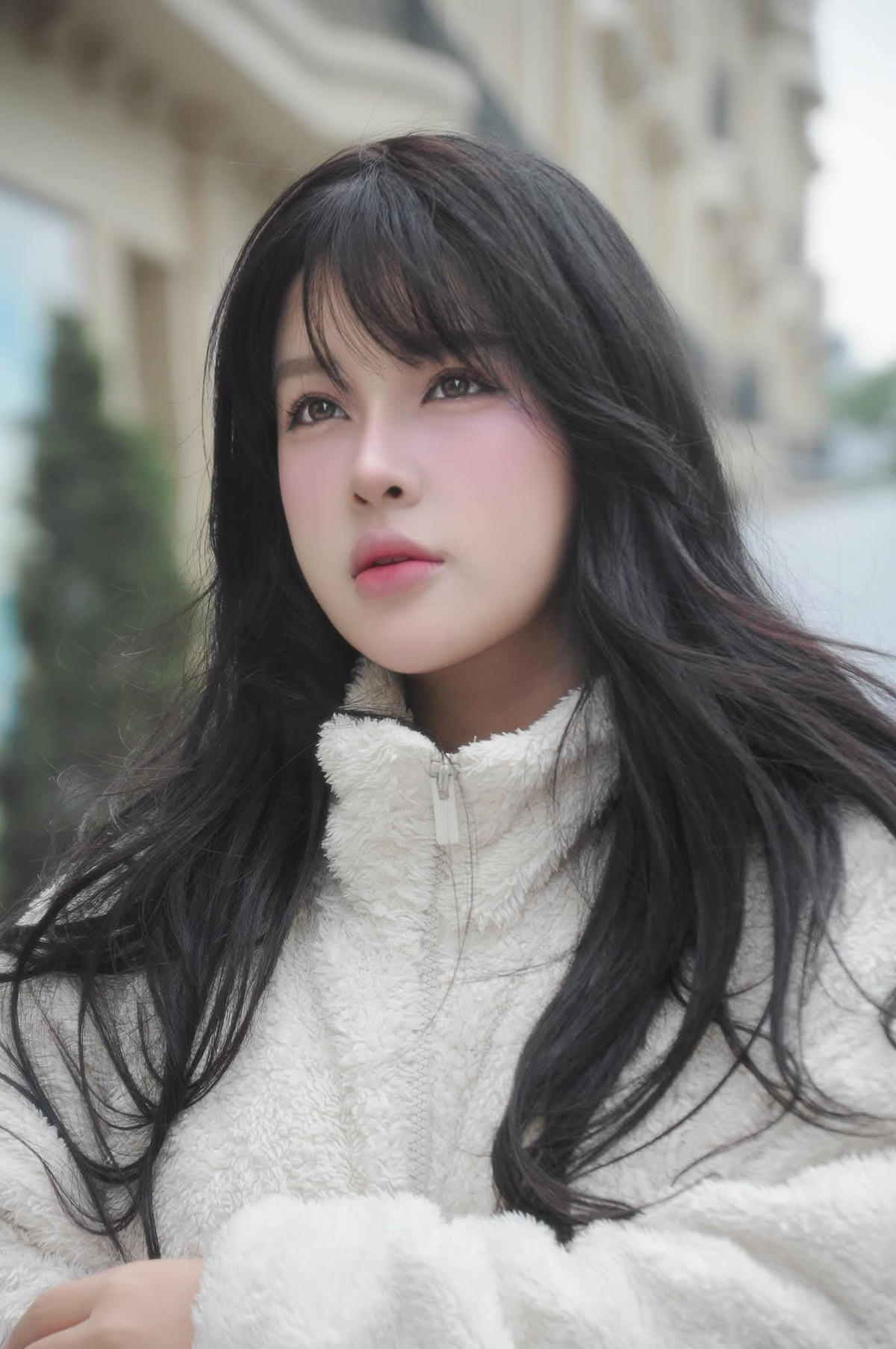 Nổi lên từ ba năm trước, đến thời điểm hiện tại, sự quan tâm mà viewer dành cho cô giáo Trần Thanh Nga không hề giảm sút, thậm chí lượt theo dõi vẫn đều đều tăng lên.