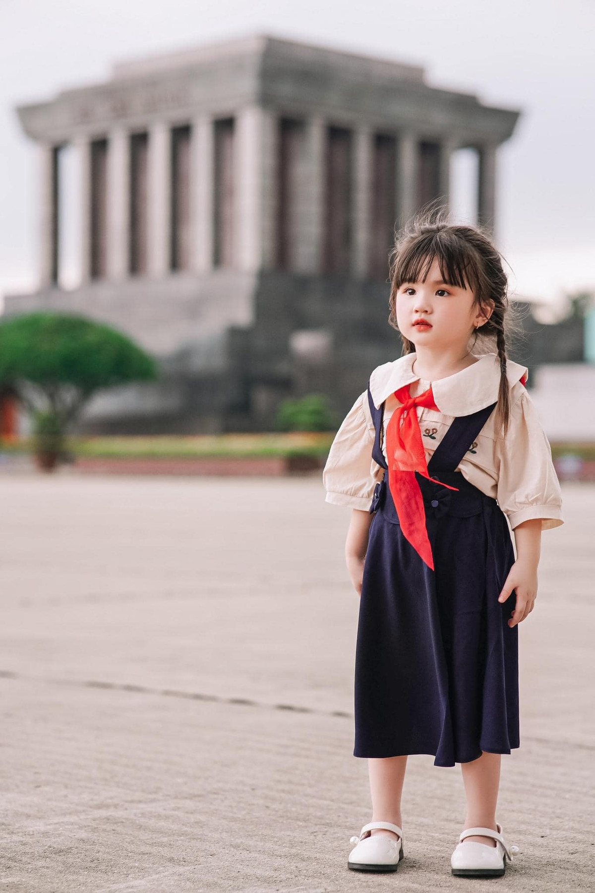 Bé Bảo Anh từng gây ấn tượng khi vào vai con gái ruột của Nghĩa (Quang Sự) và Ngân Hà (Hồng Diễm) trong Trạm Cứu Hộ Trái Tim.