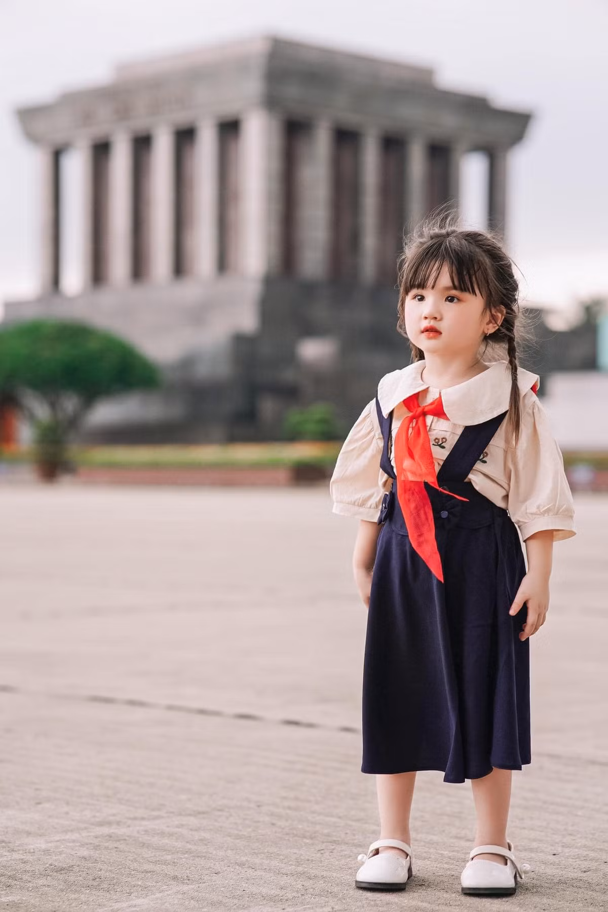 Bé Bảo Anh từng gây ấn tượng khi vào vai con gái ruột của Nghĩa (Quang Sự) và Ngân Hà (Hồng Diễm) trong Trạm Cứu Hộ Trái Tim.