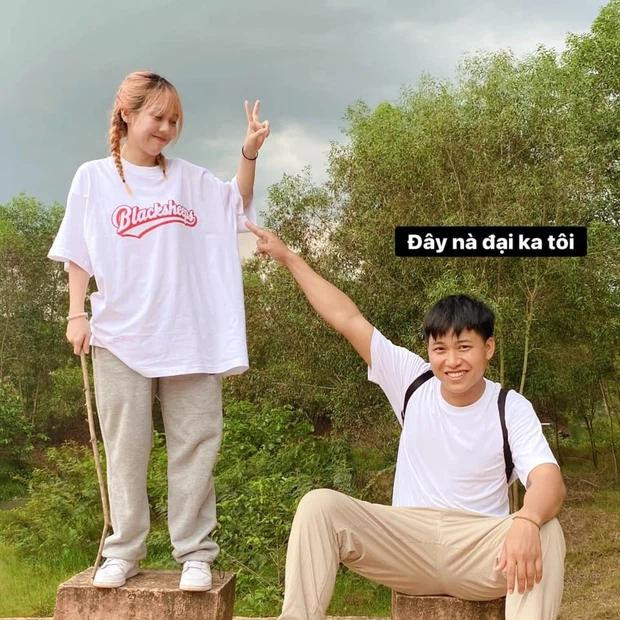 Follow Hậu Hoàng, Huy Cung lại dấy lên nghi vấn đã 'toang' với vợ Follow Hau Hoang, Huy Cung lai day len nghi van da 'toang' voi vo