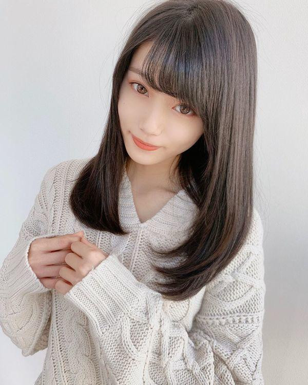 Gu thời trang của nữ sinh ngành kỹ thuật cũng được nhiều dân mạng khen ngợi bởi sự nữ tính, ngọt ngào.