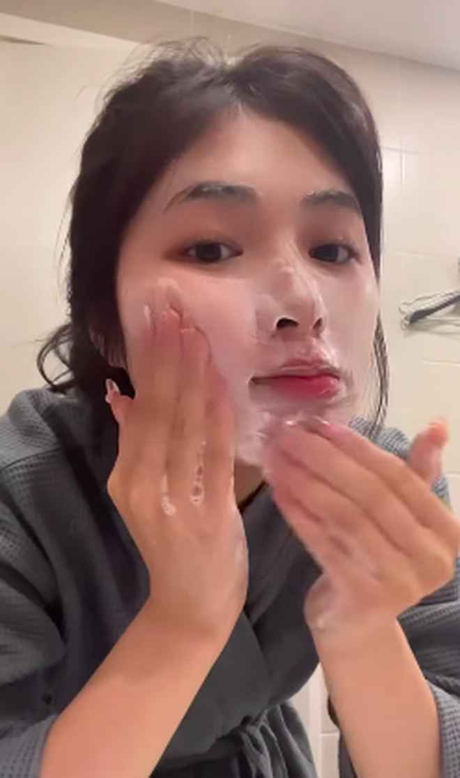 Những tâm sự nhẹ nhàng của Quỳnh Alee khiến người hâm mộ phần nào hiểu hơn về nữ streamer với cái nhìn mới mẻ hơn.