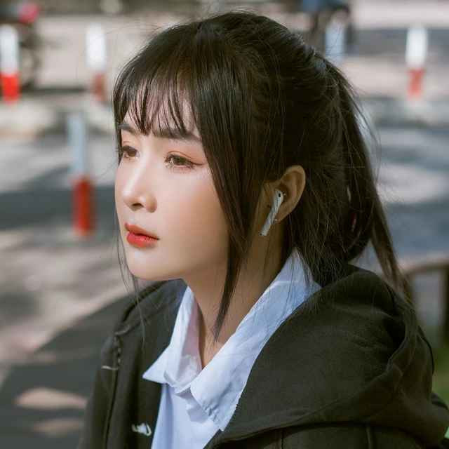Là hot streamer, hot girl TikTok nổi tiếng, Quỳnh Alee được nhiều người biết đến, thậm chí cô nàng còn nhanh chóng vượt mốc hơn 1 triệu người theo dõi chỉ trong thời gian ngắn.