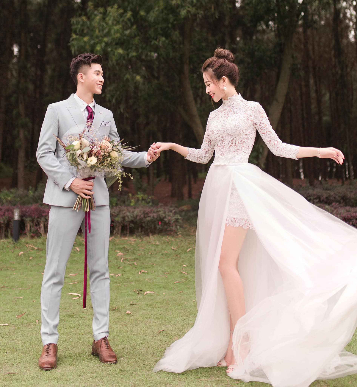 Trong ngày kỉ niệm 5 năm ngày cưới, Phan Văn Đức không quên nói những lời đầy yêu thương với người vợ đã gắn bó 5 năm của mình.