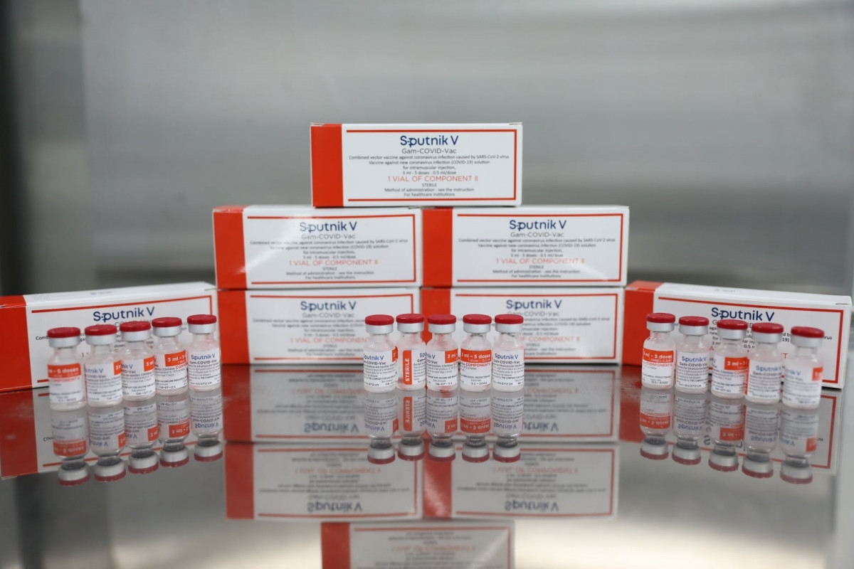 Sau khi được đóng hộp, vaccine sẽ được đưa vào kho bảo quản lạnh ở 2 - 8 độ C.