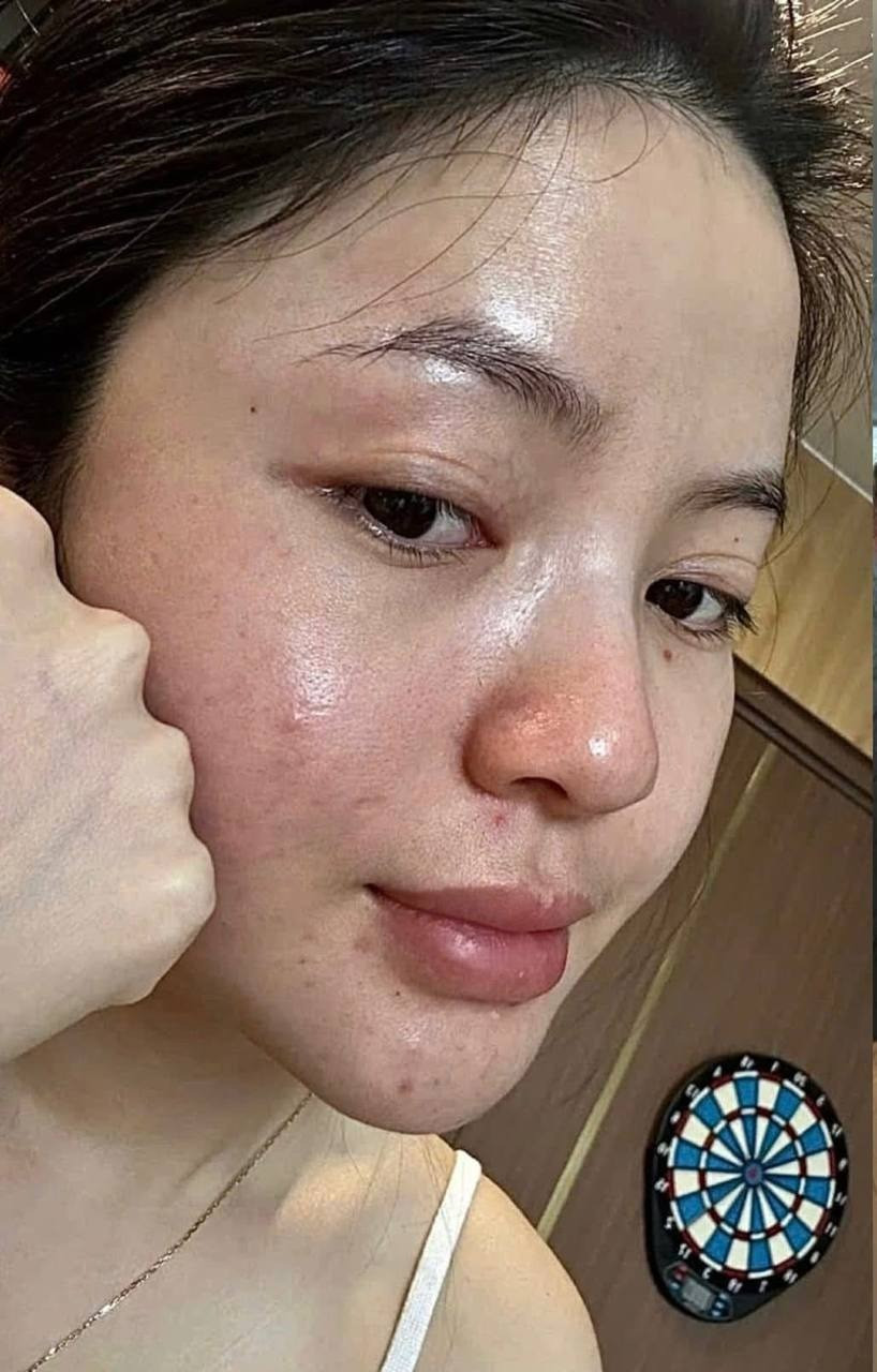 Nguồn cơ của vụ việc đến từ việc Thanh Huyền đổ một hộp mà cô gọi là sữa vào cốc và đút cho con trai uống. Tuy nhiên, sau đó, cư dân mạng cho rằng có dấu hiệu cắt ghép giữa hai cảnh quay, làm dấy lên nghi vấn về tính chân thực của video.