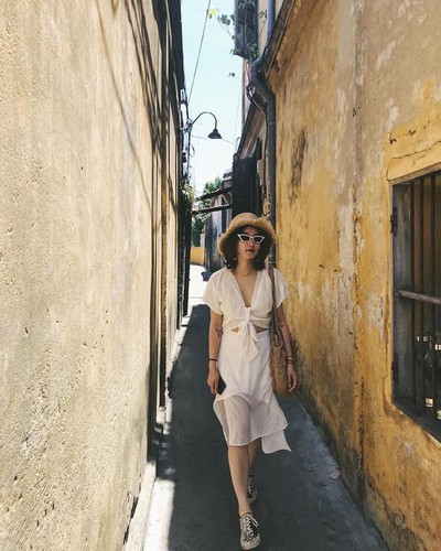 Trải qua cuộc hôn nhân đầu tiên đổ vỡ, Mi Vân dần trở nên kín tiếng hơn trong cuộc sống.