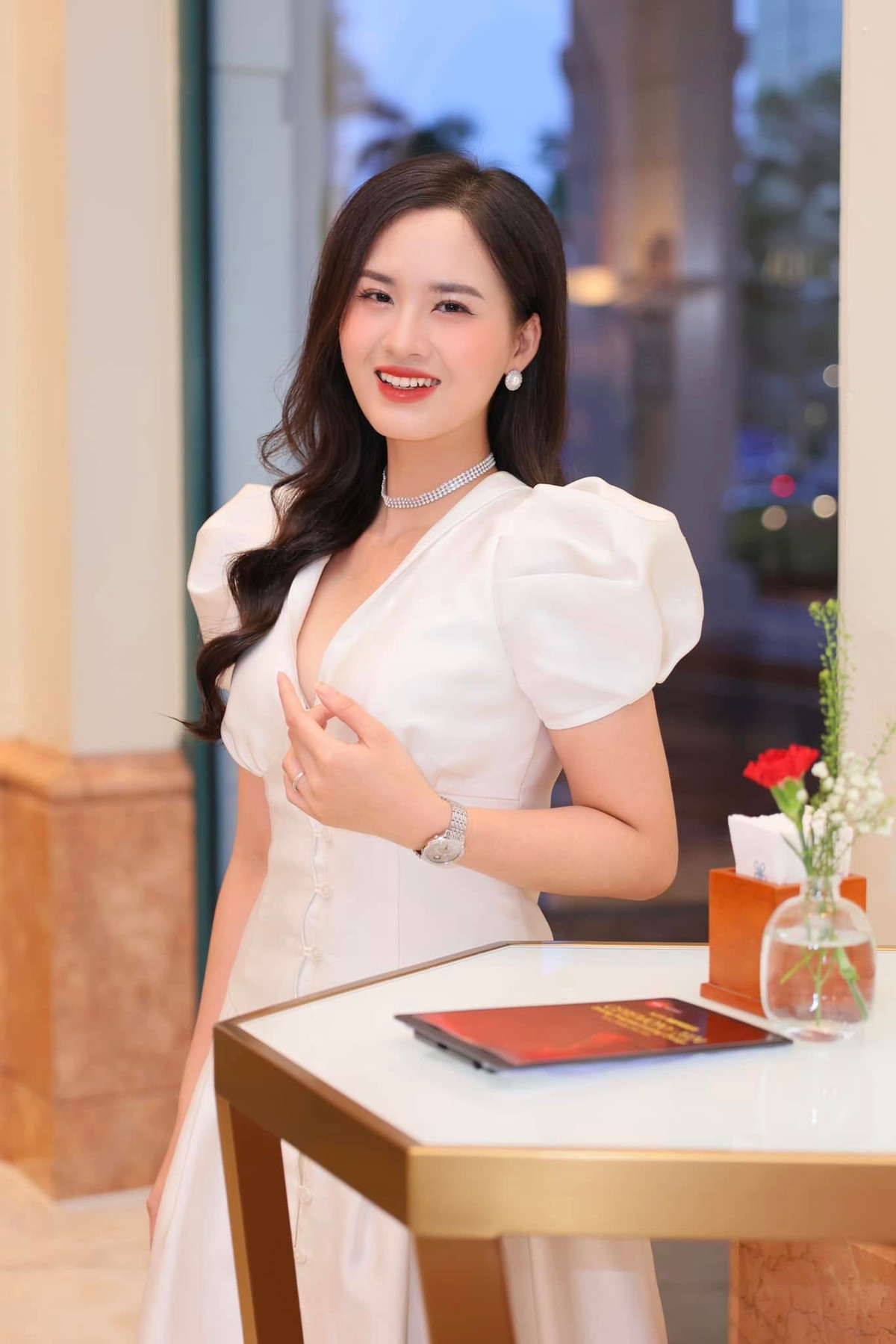 Đầu năm 2024, Phương Mai bắt đầu công việc đào tạo giọng nói tại một trung tâm có tiếng ở Hà Nội. Sau khi cô đăng video “Nếu không nhấn nhá thì giọng sẽ giống chị Google” có hàng triệu view trên TikTok, nhiều người muốn được làm học trò của cô.