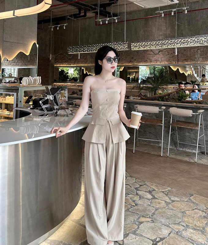 Mới nhất, Văn Toàn cũng khiến các fan "rần rần" khi lên mạng hỏi đặt mua vé Black Pink để tặng em gái đi xem.