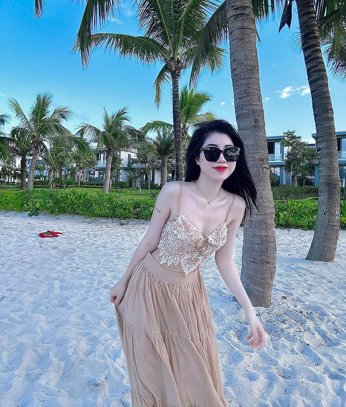 Theo nhận xét của nhiều người, Nụ ngày càng nhuận sắc theo thời gian.