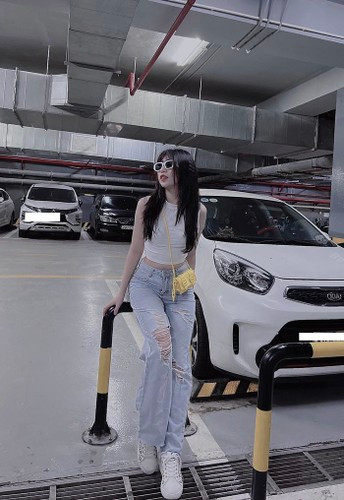 Có anh trai nổi tiếng, Nụ cũng được nhiều người quan tâm. Trang Facebook của cô hiện có hơn 60.000 người theo dõi.