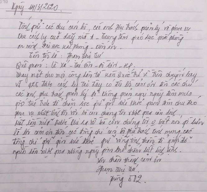 Sau khi hoàn thành thời gian cách ly dịch Covid-19, ngoài những cái bắt tay, những lời cảm ơn, các công dân còn gửi gắm lời tri ân tới cán bộ, chiến sĩ tại khu cách ly thông qua những mảnh giấy nhắn.
