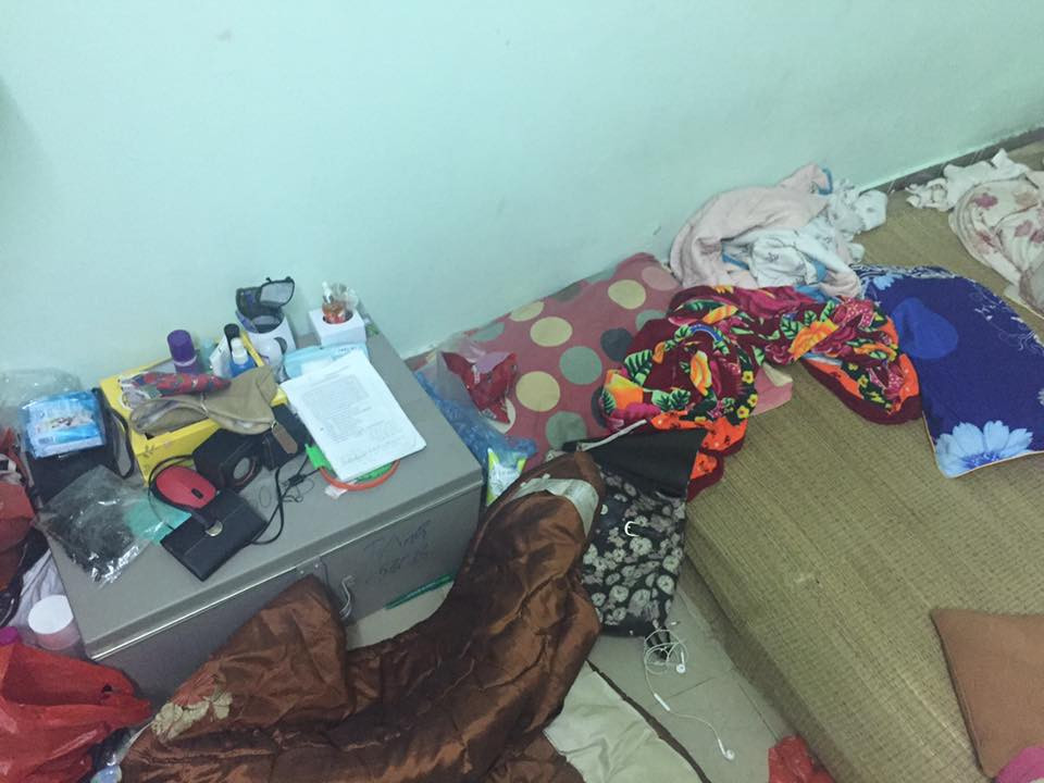 Phải ở chung với một người bừa bãi thật khủng hoảng hết chỗ nói.